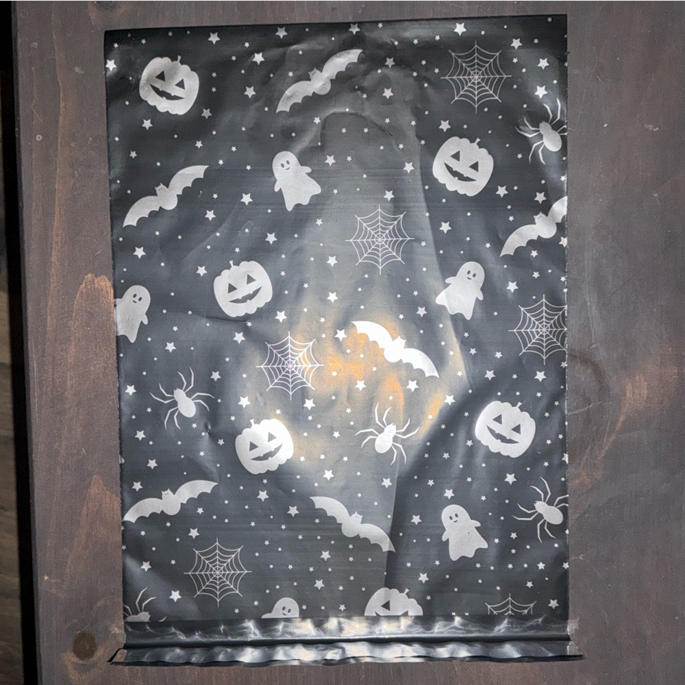 Halloween Themed Poly Shipper 25ct